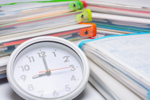 土地家屋調査士試験の合格に必要な勉強時間は？勉強方法のコツも紹介